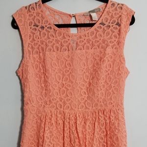 Adorable F21 peach lace overlay keyhole dress, L